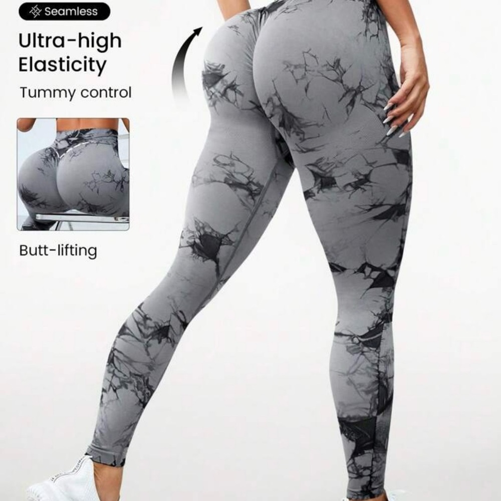 Seamless Gray Marble Women's Leggings